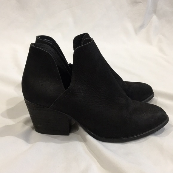 Steve Madden Shoes - Steve Madden Adelphie Black Leather Ankle Boots